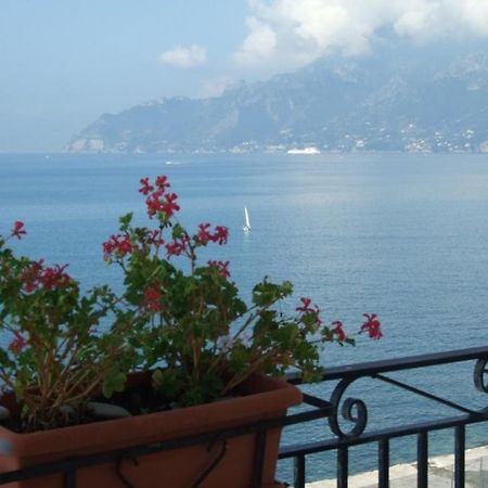B&B Fronte Del Mare Salerno Eksteriør billede