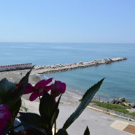 B&B Fronte Del Mare Salerno Eksteriør billede