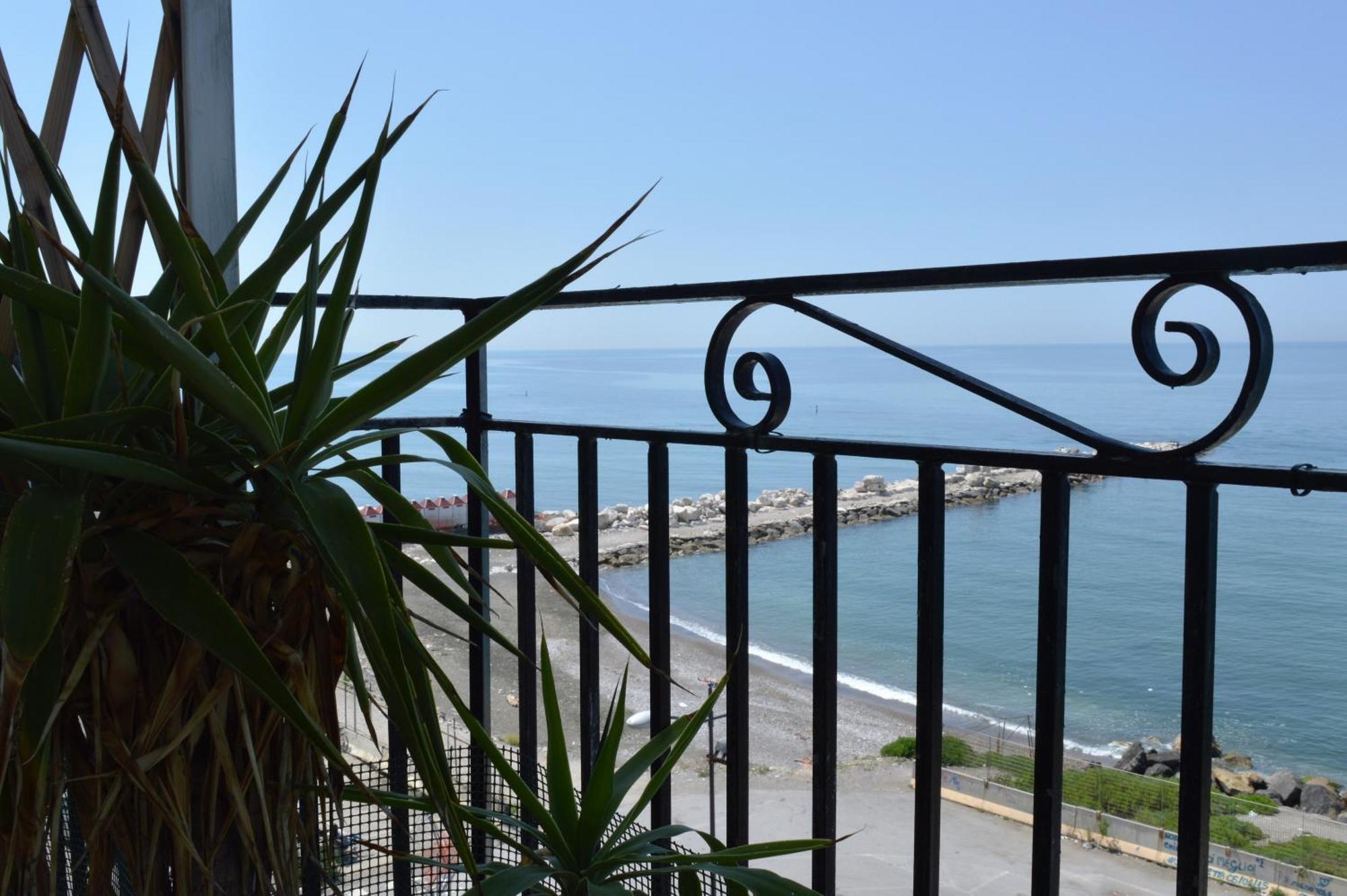 B&B Fronte Del Mare Salerno Eksteriør billede