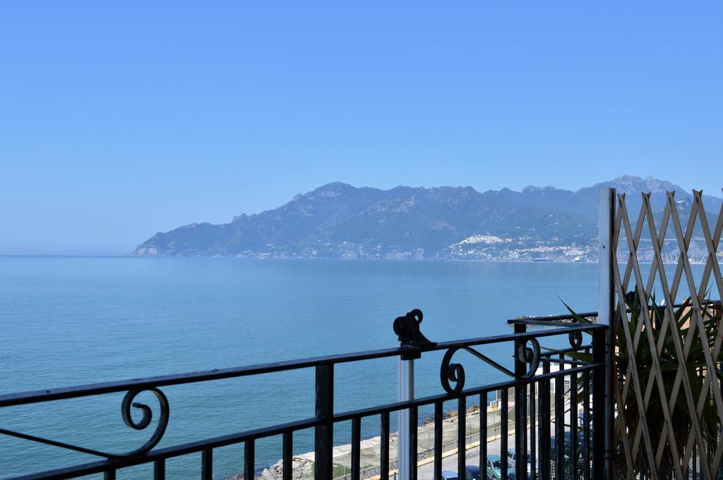 B&B Fronte Del Mare Salerno Eksteriør billede